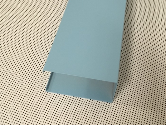 الأزرق مسحوق المغلفة الألومنيوم U- شكل خطي عرض السقف المعدني 50MM ارتفاع 100MM