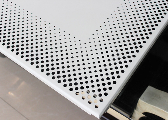 ألومنيوم يفرش مشبك في سقف لوح 0.7mm مستدير فتحة بئر تثقيب ISO9001